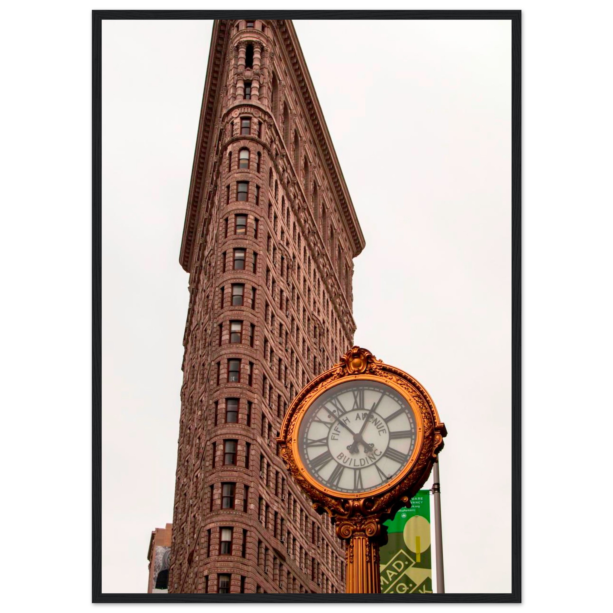 Quadro New York Flat Iron – Poster con Cornice in Legno Nero (50x70 cm)